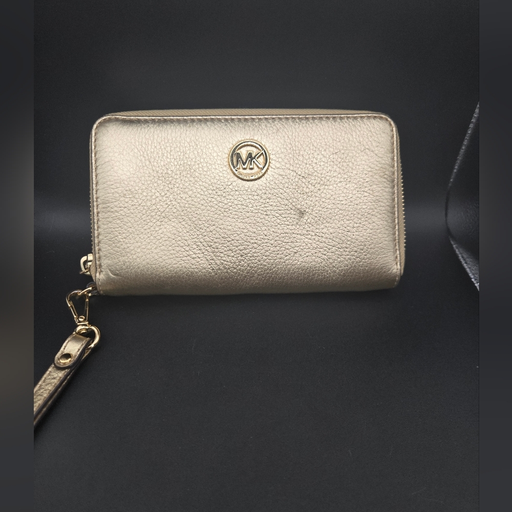 Michael Kors Metallic Wristlet